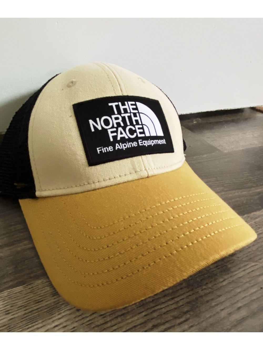 The North Face Beige Colorblock Trucker Hat - Picture 3 of 5